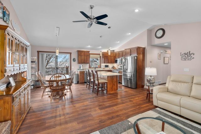 463 Prairie Road, New Richmond, WI 54017