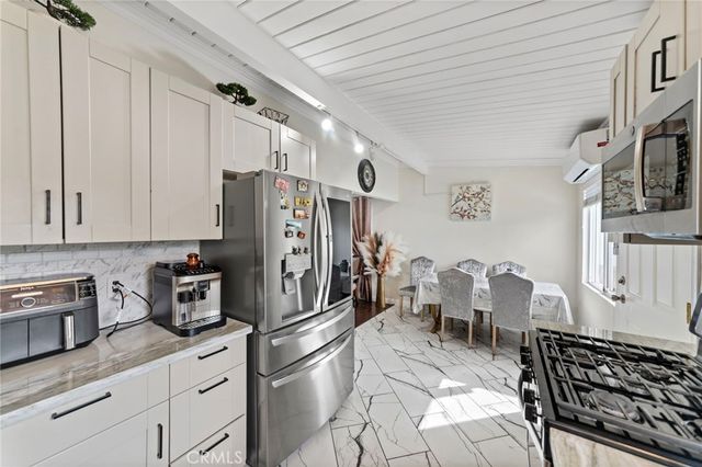 5721 N Rockvale Ave, Azusa, CA 91702