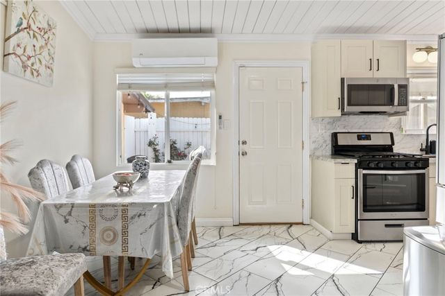 5721 N Rockvale Ave, Azusa, CA 91702