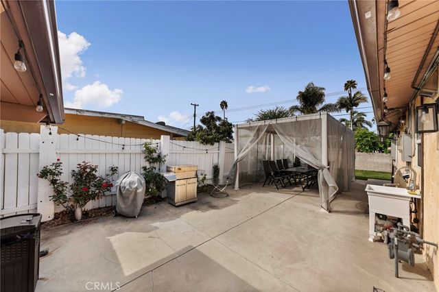 5721 N Rockvale Ave, Azusa, CA 91702