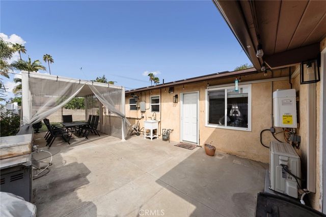5721 N Rockvale Ave, Azusa, CA 91702