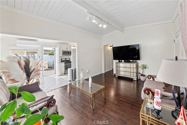 5721 N Rockvale Ave, Azusa, CA 91702