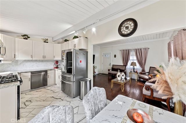 5721 N Rockvale Ave, Azusa, CA 91702