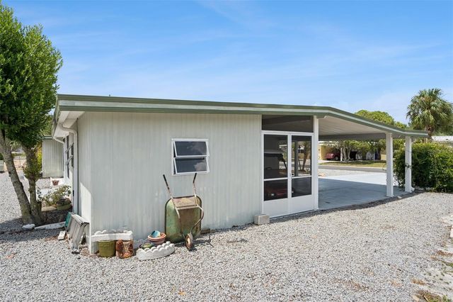723 VIKING AVENUE, Tavares, FL 32778