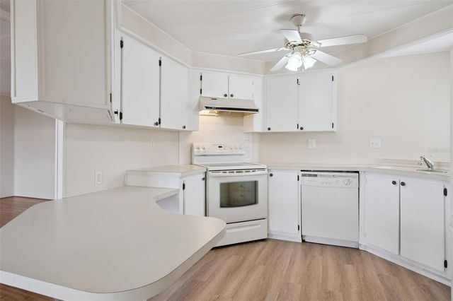 723 VIKING AVENUE, Tavares, FL 32778