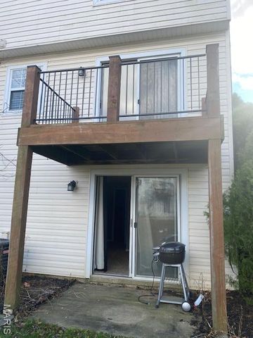 71 Woodlake A, Lake St Louis, MO 63367