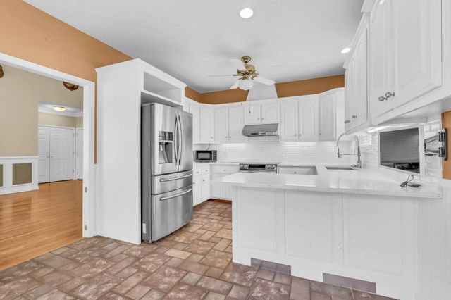 794 Parade Ct, Clarksville, TN 37040