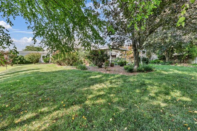 794 Parade Ct, Clarksville, TN 37040