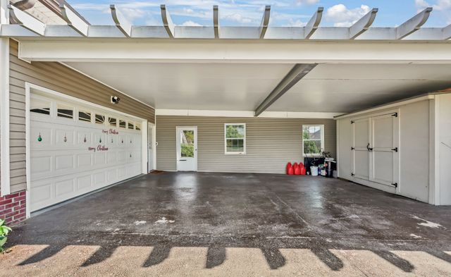 794 Parade Ct, Clarksville, TN 37040