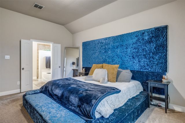 3717 Dutch Iris Lane, Forest Hill, TX 76140