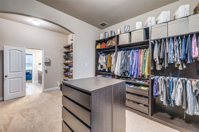 3717 Dutch Iris Lane, Forest Hill, TX 76140