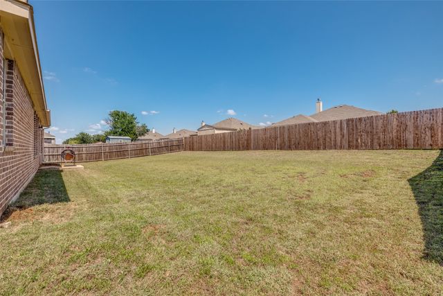 3717 Dutch Iris Lane, Forest Hill, TX 76140