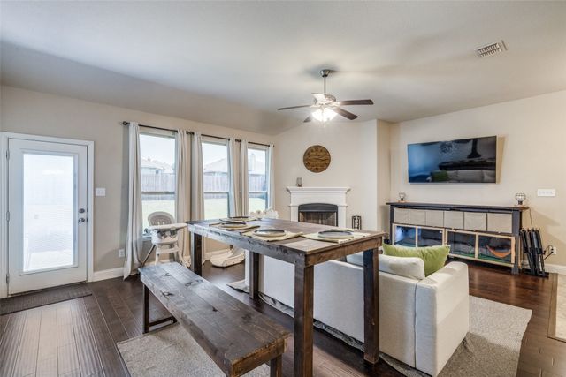 3717 Dutch Iris Lane, Forest Hill, TX 76140