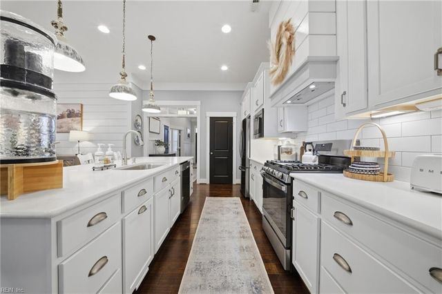 419 Campus DR, Moyock, NC 27958