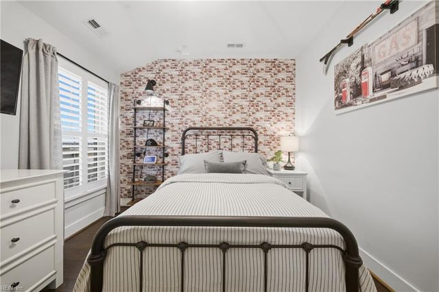 419 Campus DR, Moyock, NC 27958