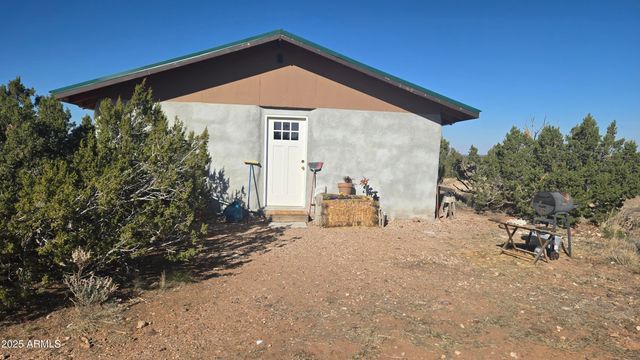 1565 PUMPKIN PATCH Road, Winslow, AZ 86047