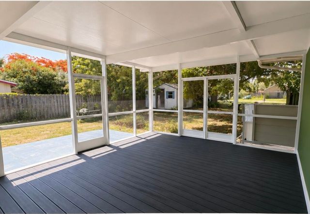 5633 Mckinley Street, Hollywood, FL 33021