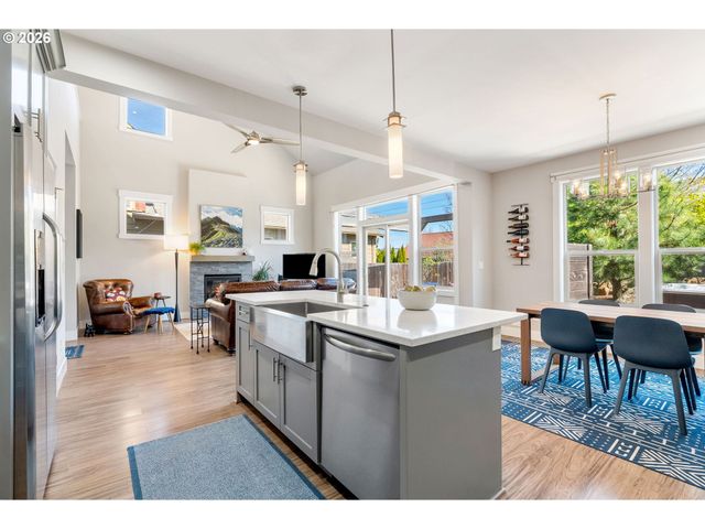 921 GOOSE Way, Hood River, OR 97031