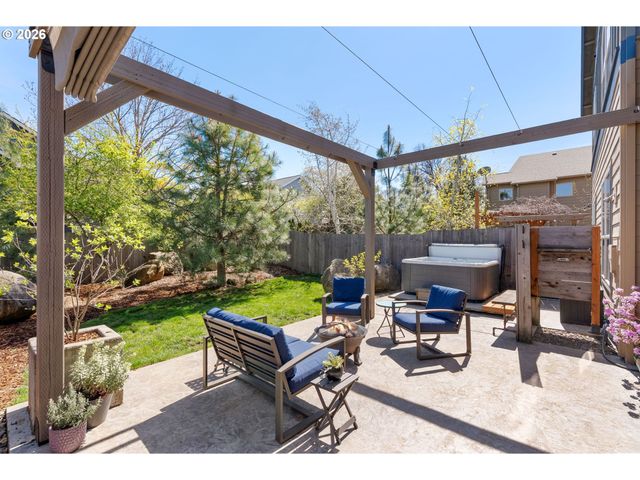 921 GOOSE Way, Hood River, OR 97031