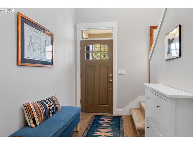 921 GOOSE Way, Hood River, OR 97031