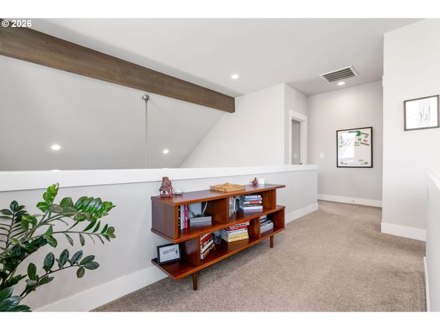 921 GOOSE Way, Hood River, OR 97031