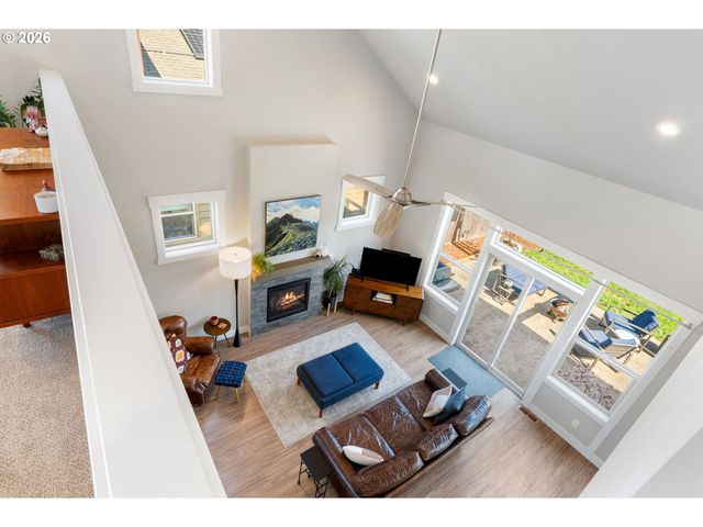 921 GOOSE Way, Hood River, OR 97031