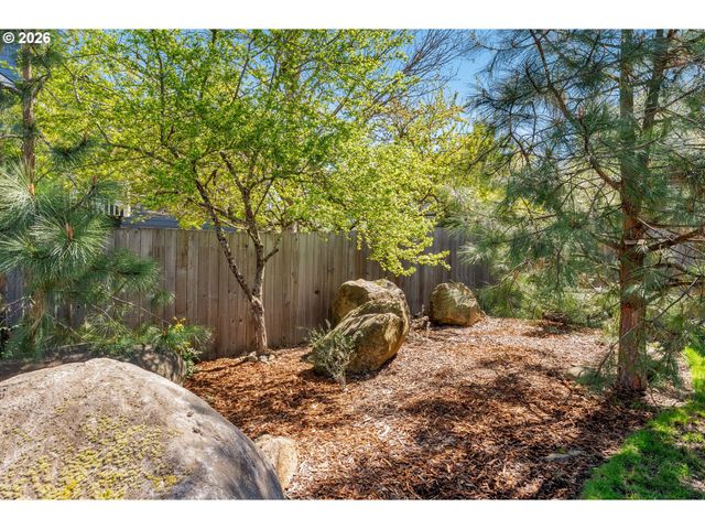 921 GOOSE Way, Hood River, OR 97031