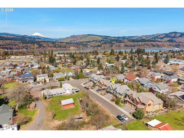 921 GOOSE Way, Hood River, OR 97031