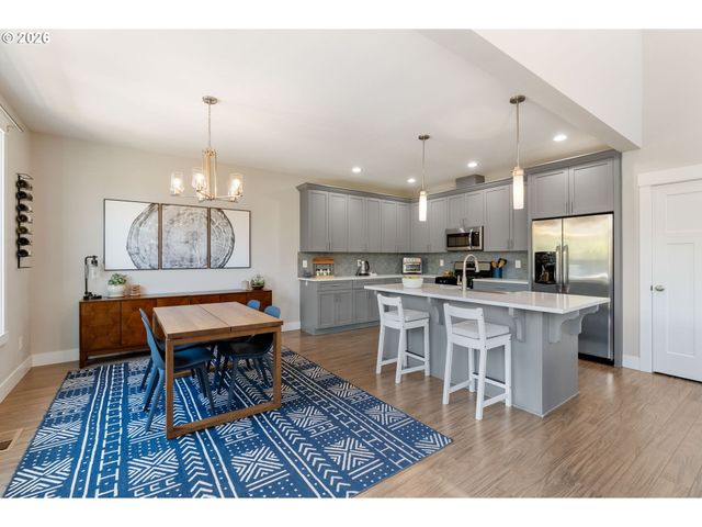 921 GOOSE Way, Hood River, OR 97031