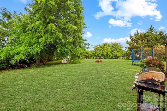 2219 Rock Rest Road, Wingate, NC 28174