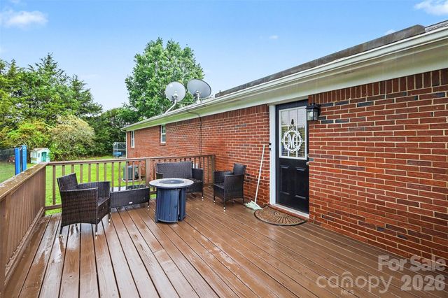 2219 Rock Rest Road, Wingate, NC 28174