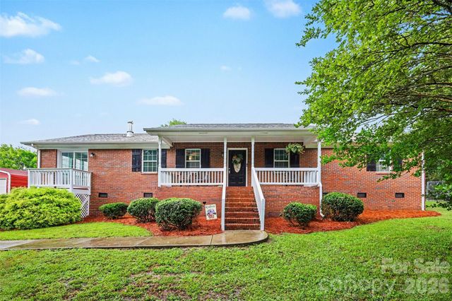 2219 Rock Rest Road, Wingate, NC 28174