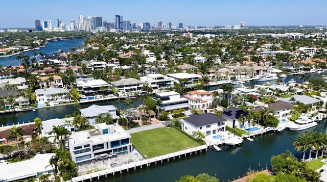 646 Flamingo Drive, Fort Lauderdale, FL 33301