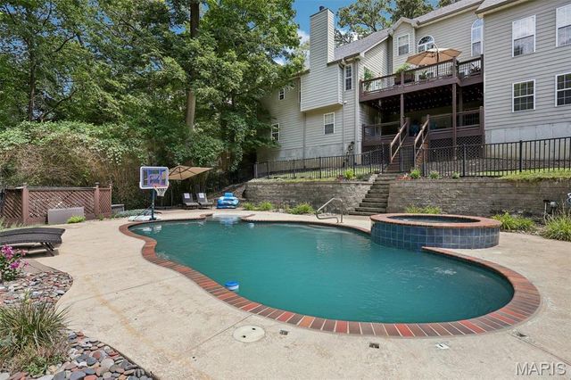 1002 Chesterfield Forest Drive, Wildwood, MO 63005