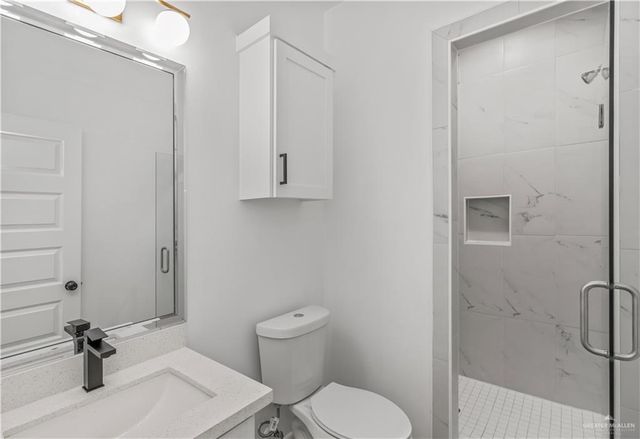 1000 N Woodson Avenue, Edinburg, TX 78541