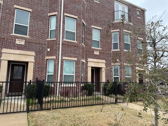 313 N Mill Street, Lewisville, TX 75057