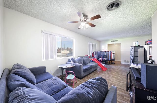 719 Union Street, Delano, CA 93215