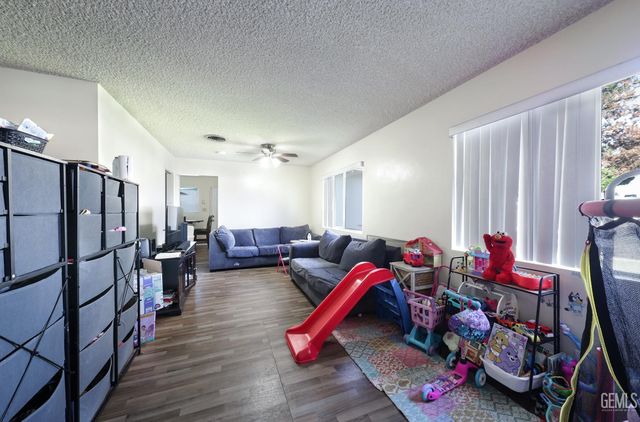 719 Union Street, Delano, CA 93215