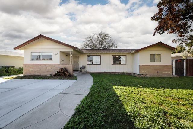 719 Union Street, Delano, CA 93215