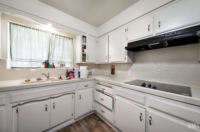 719 Union Street, Delano, CA 93215