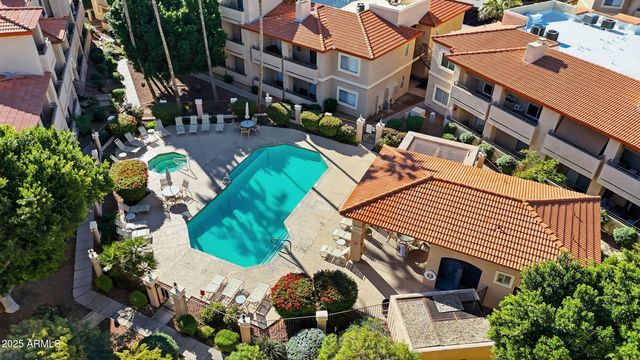 10410 N CAVE CREEK Road 2027, Phoenix, AZ 85020