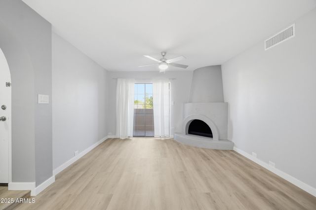 10410 N CAVE CREEK Road 2027, Phoenix, AZ 85020