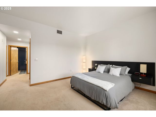 1133 Nw 11TH Ave 305, Portland, OR 97209