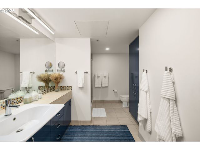 1133 Nw 11TH Ave 305, Portland, OR 97209