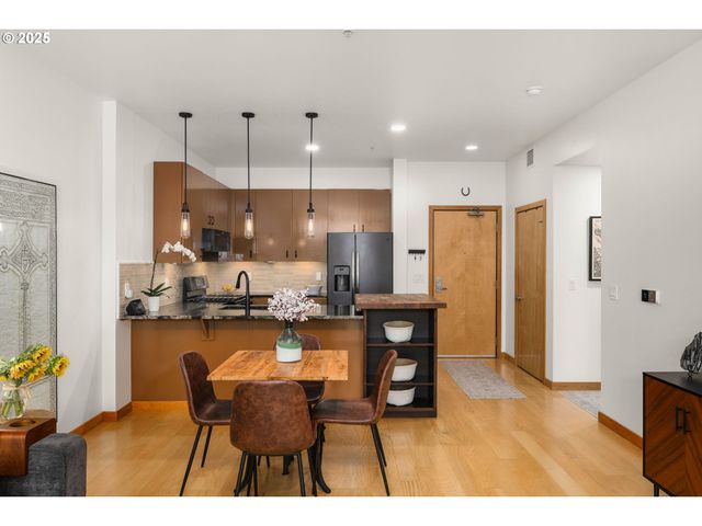 1133 Nw 11TH Ave 305, Portland, OR 97209