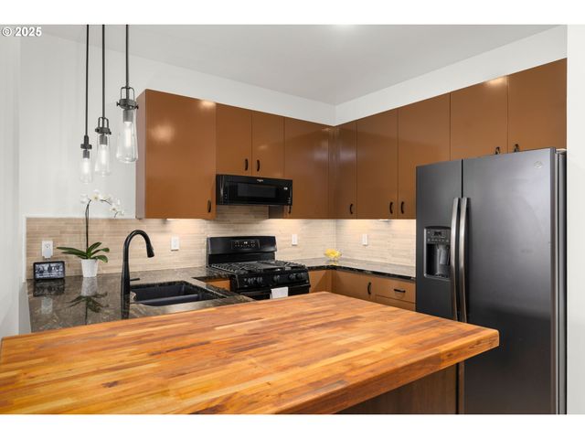 1133 Nw 11TH Ave 305, Portland, OR 97209