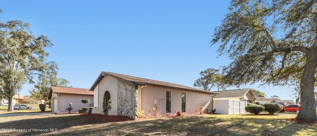 7478 Dundee Way, Weeki Wachee, FL 34613