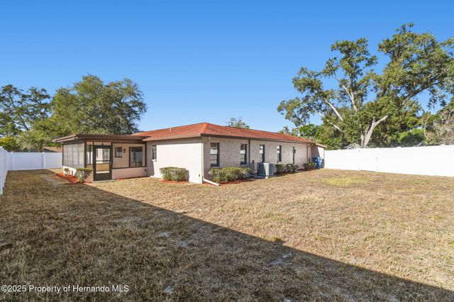 7478 Dundee Way, Weeki Wachee, FL 34613