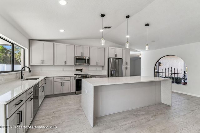 7478 Dundee Way, Weeki Wachee, FL 34613