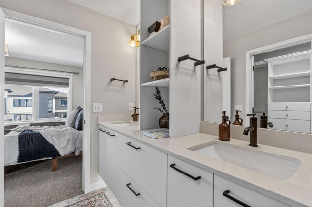 5034 161st St W 161st, Lakeville, MN 55044